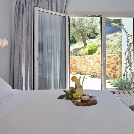 Eleon Suites New Isomata Exterior photo