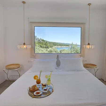 Eleon Suites New Isomata Exterior photo