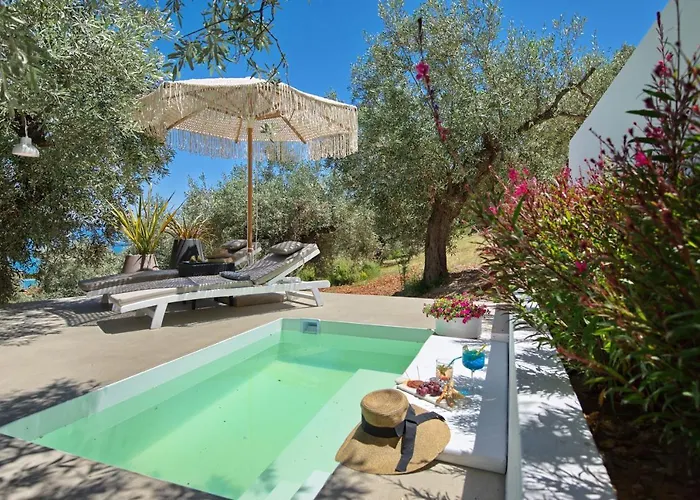 Eleon Suites New